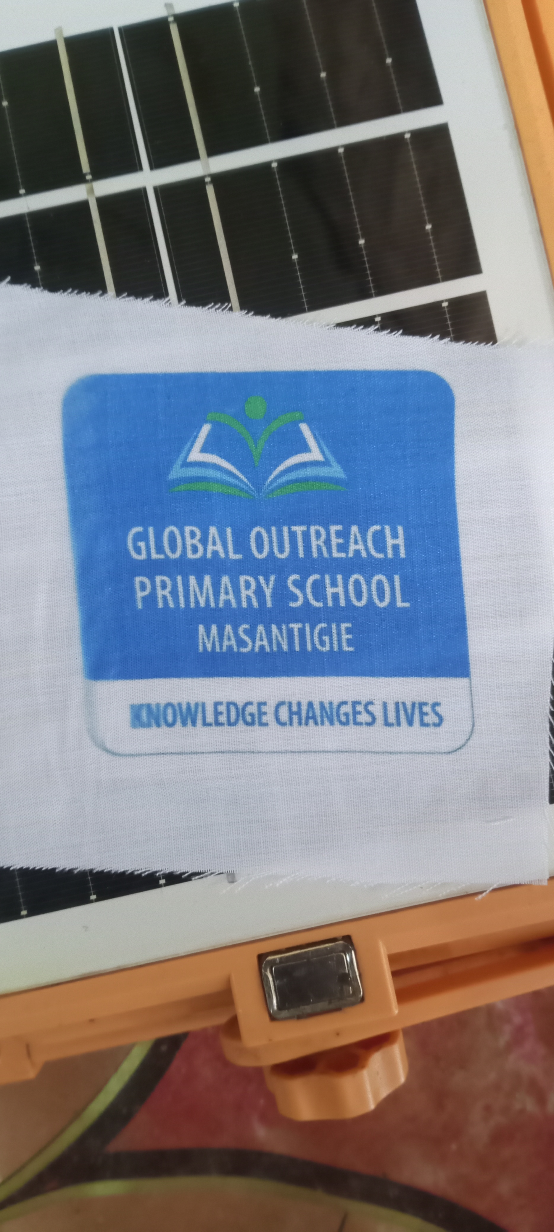 Global outreach primary school  Logo